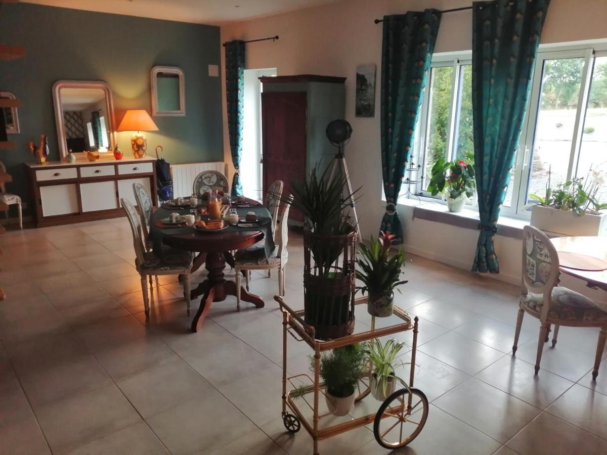 Le Douétaux chambres d'hotes La Baussaine Extérieur photo