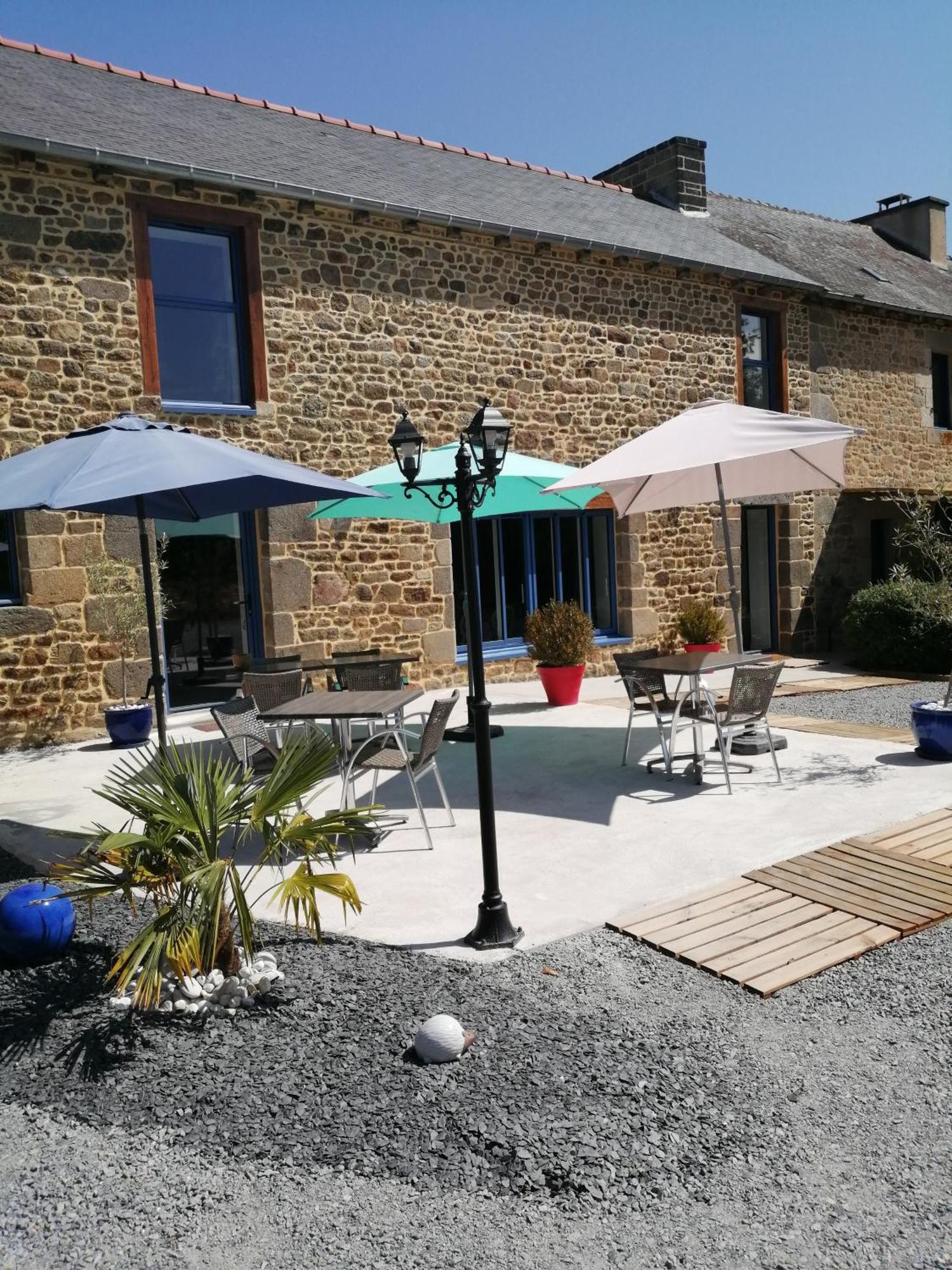 Le Douétaux chambres d'hotes La Baussaine Extérieur photo